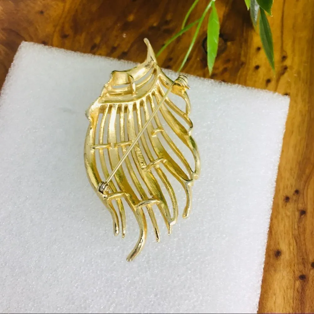 Vintage LISNER Brushed Matte Flower Leaf Brooch 4265